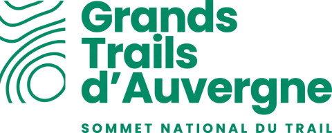 Logo Grands Trails d’Auvergne en vert nacré